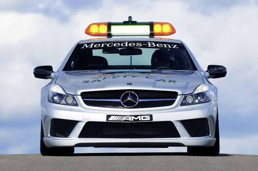  Mercedes-Benz SL63 AMG F1 Safety Car 2009 года  (фото 15 из 33)